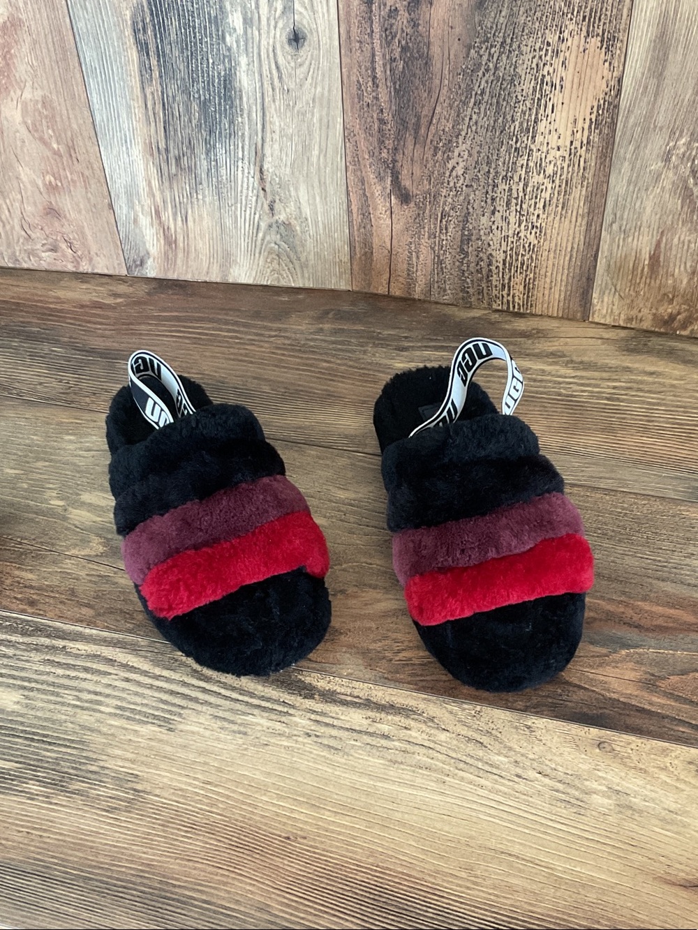 UGG Women's Fluff Yeah Strap Back Slides 6 301B